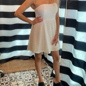 Sexy, White, Lace Strapless Mini Dress!